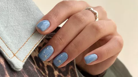 uñas azul ceruleo el diablo viste a la moda 2