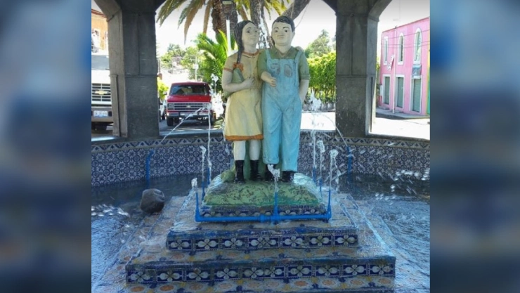 Fuente de los muñecos