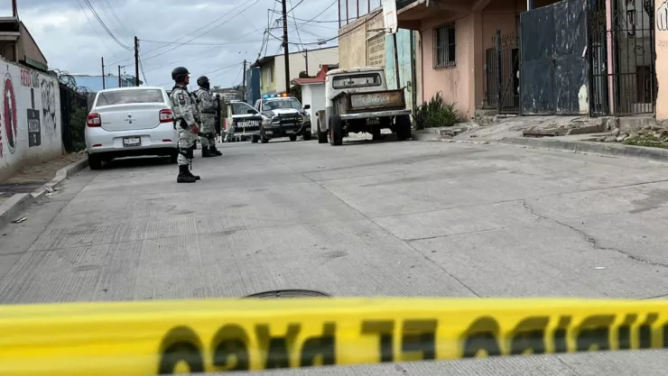 Un hombre fue asesinado a balazos dentro de departamentos en Tijuana