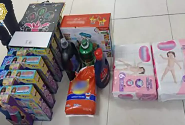 detenido robar juguetes detergentes tienda