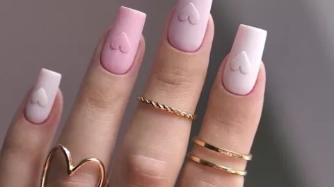 7 diseños de uñas para San Valentín 2026 en estilo coffin: están preciosas