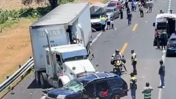 Accidente en la carretera de Cuacnopalan-Oaxaca; reportan varias personas lesionadas