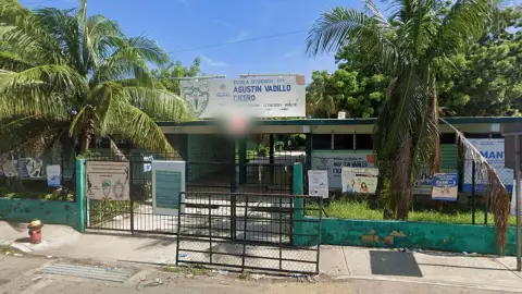Falso psicólogo se infiltra en secundaria de Mérida y amenaza a los alumnos