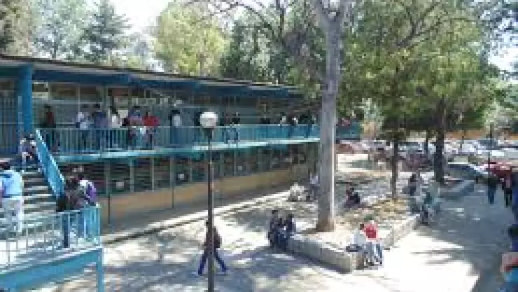 Renuncia Directora del CCH Azcapotalco