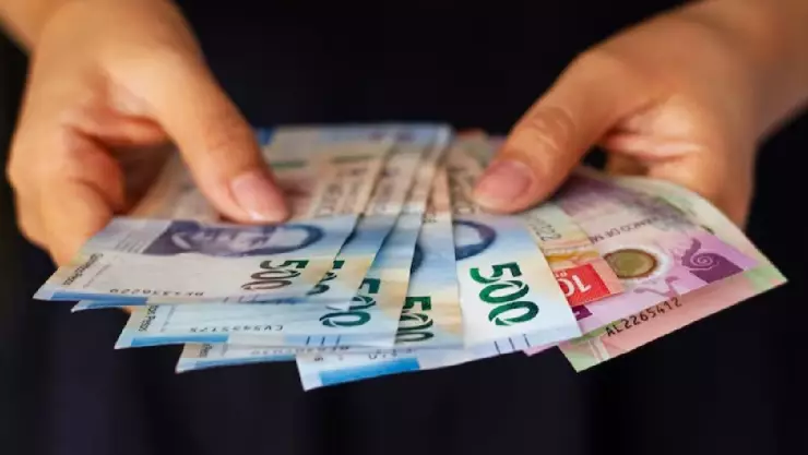 Padres que deban pensión alimenticia no podrán sacar INE ni pasaporte