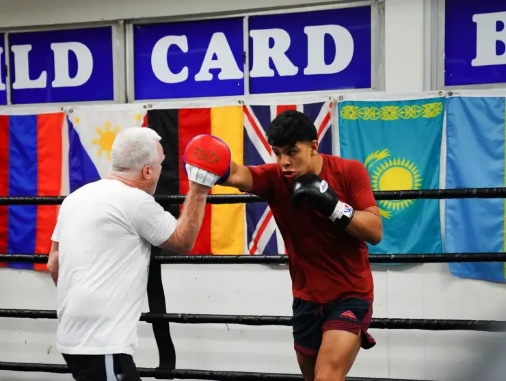Jaime Munguía entrenamiento John Ryder