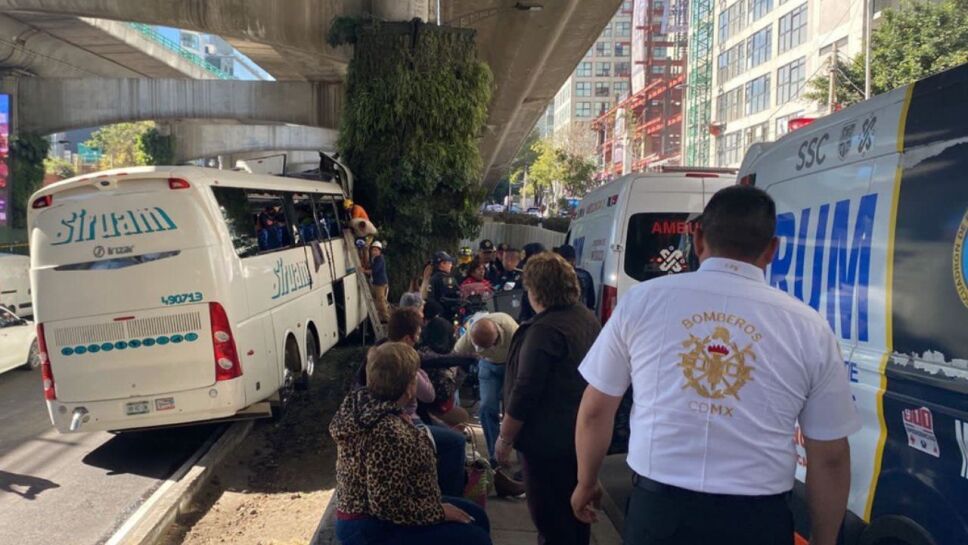 Choque en Periférico deja decenas de heridos