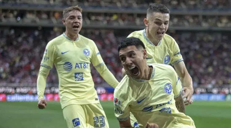 América festeja tercer gol contra Chivas Clásico Nacional Clausura 2023