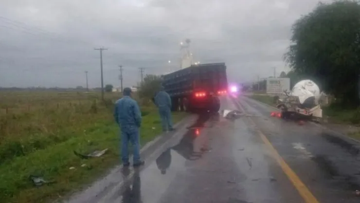 Choque contra pipa deja caos en la carretera Puebla–Tehuacán hoy: Riesgo por fuga de gas