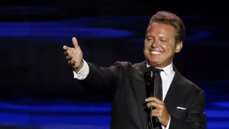 Luis Miguel.