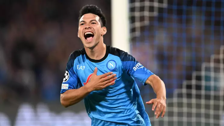 Chucky Lonzano celebra su gol con el Napoli