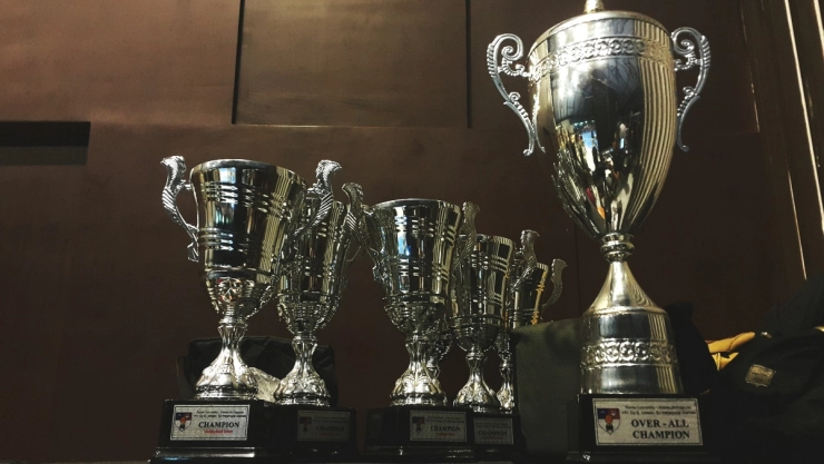 premios mundo extraños.jpg