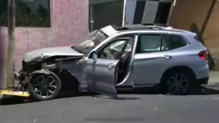 Carambola deja autos destrozados sobre el Camino Real a Cholula hoy