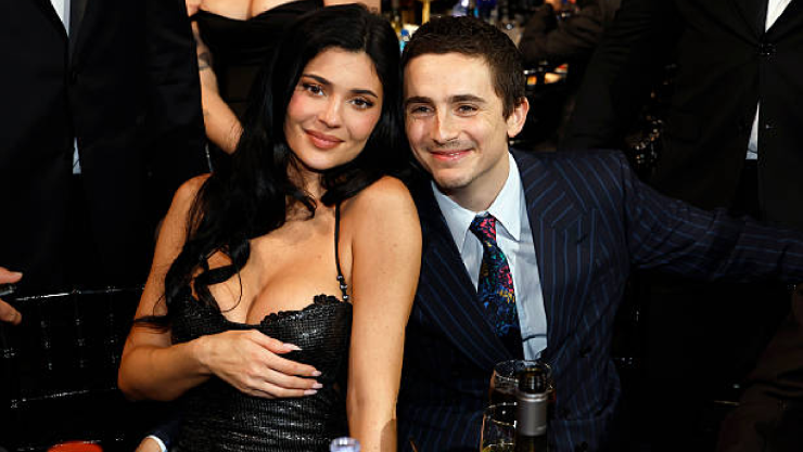 Kylie Jenner y Timothée Chalamet.png