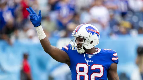 Buffalo Bills v Tennessee TItans