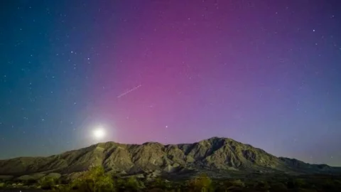 Aurora boreal en BC 10 de mayo