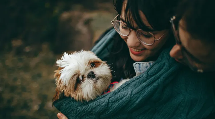 que-significa-hablar-con-tu-mascota-psicologia.jpg