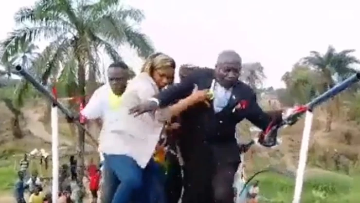 Puente colapsa en el Congo durante su inauguración