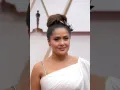 Salma alfombra rosa.jpg
