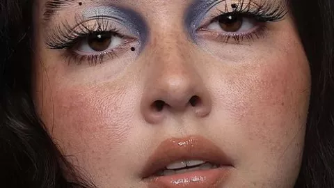 Las sombras de color se difuminan ligeramente para no barrer los pigmentos