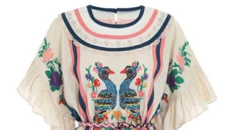 El Instituto Oaxaqueño de las Artesanías acusó de plagio a la marca de ropa australiana Zimmermann, por el uso de diseños mazatecos de Oaxaca.