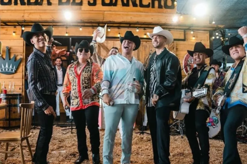 Eduin Caz Con Maluma Y Grupo Firme.jpg