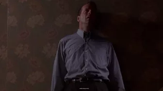 Escena de la película ‘El Sexto Sentido’ (Sixth Sense) con Halley Jeol Osment y Bruce Willis por Azteca 7.
