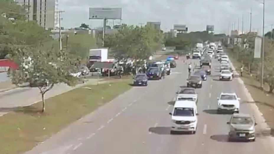 ¡Atención! Reportan caos vial por FUERTE ACCIDENTE en el Periférico de Mérida