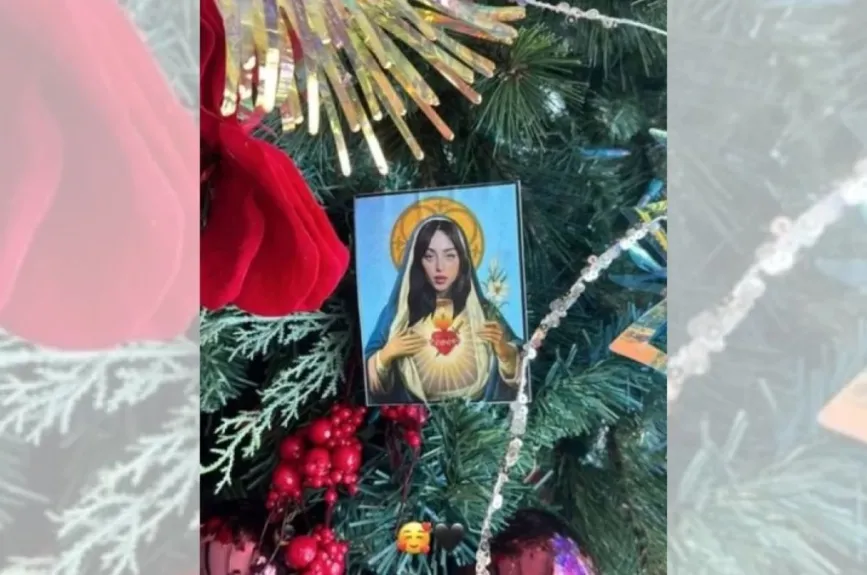 Peso Pluma Navidad.jpg