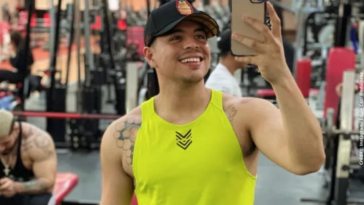 Eduin Caz comparte su número de teléfono y enloquece a sus fans.