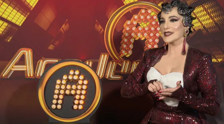 Captamos a Lola Cortés con su pareja Elías Ajit con quien poco se deja ver