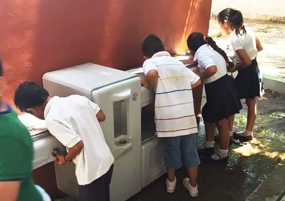 Escuelas al cien