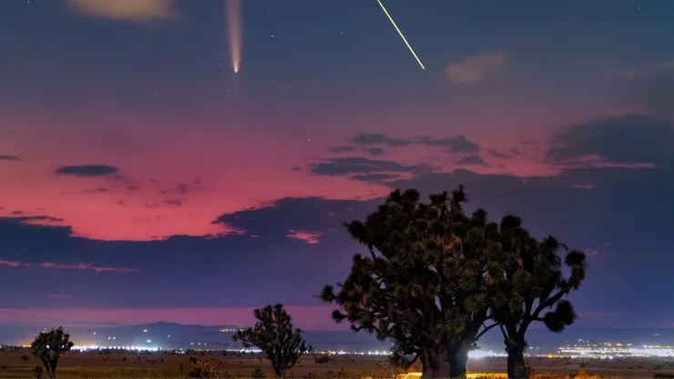 FOTO Captan cometa y meteoro iluminando el cielo de Zacatecas