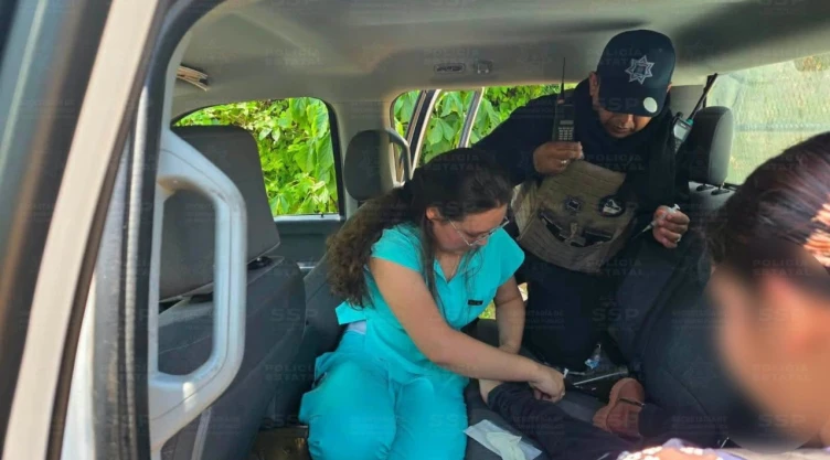 ¡Héroes suman fuerzas! Salvan a bebé tras picadura de alacrán en Durango durante operativo de emerge.jpg