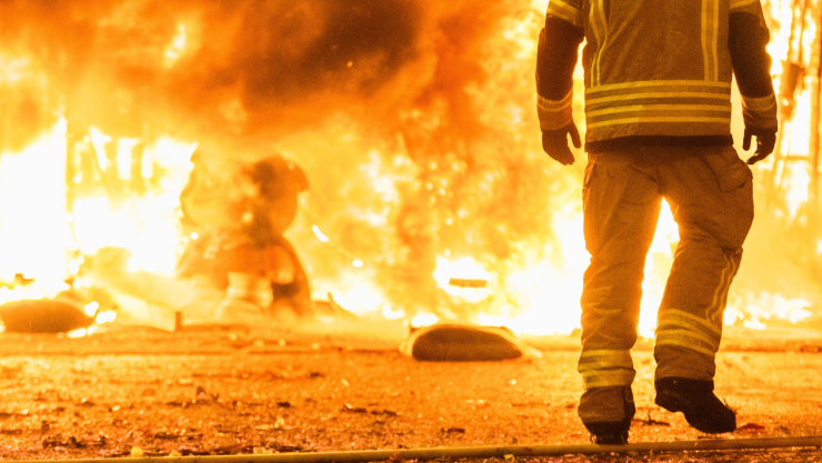 Incendio en corralón de grúas en Comonfort moviliza a Protección Civil, 28 de diciembre de 2024.png