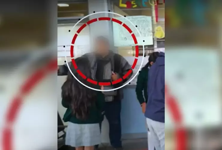 Denuncia acoso de maestro en escuela