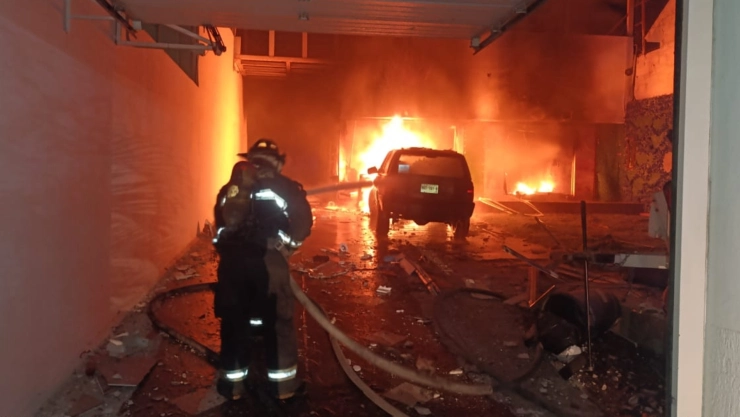 Incendian salón de fiestas en Mazatlán