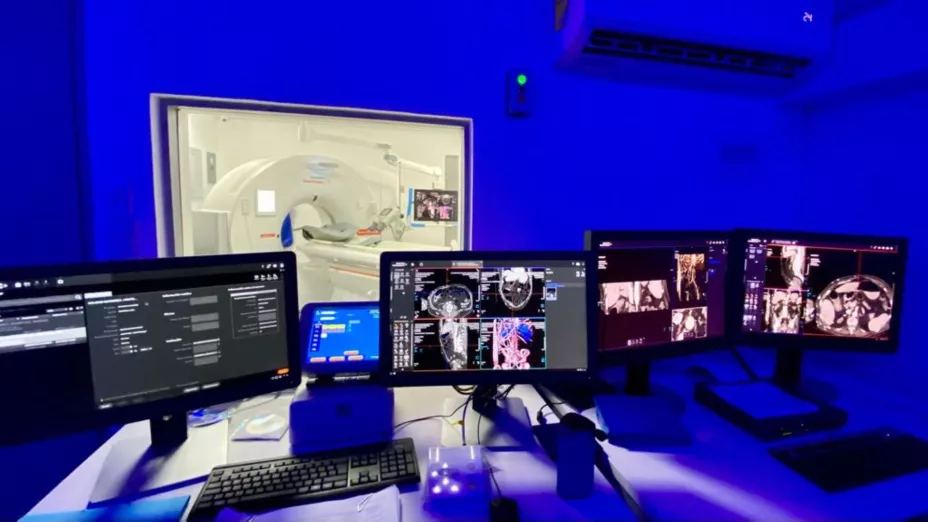 Issste Tomógrafo ok.jpg