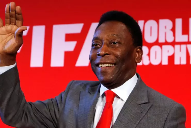 Hospitalización es un proceso de rutina contra el cáncer: Pelé