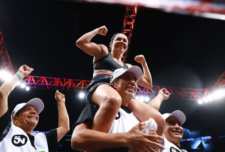 Jackie Nava pelea Gloria Elena Yancaqueo Box Azteca
