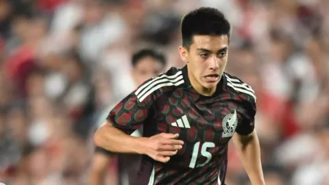 ¿Gilberto Mora jugaría 3 mundiales en menos de 10 meses?