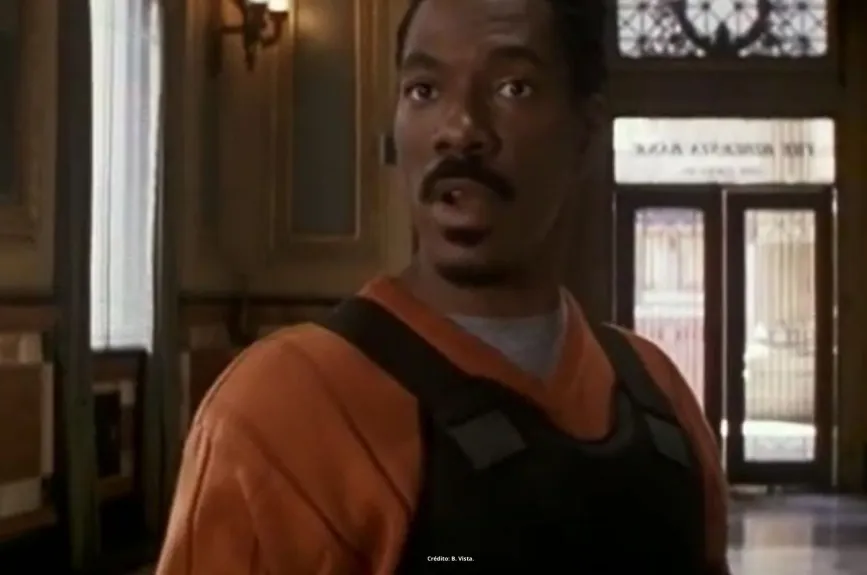 Te contamos por qué a Eddie Murphy lo atraparon con una chica trans y qué hacía con ella. (Escenas de la película ‘El negociador’ por Azteca 7)