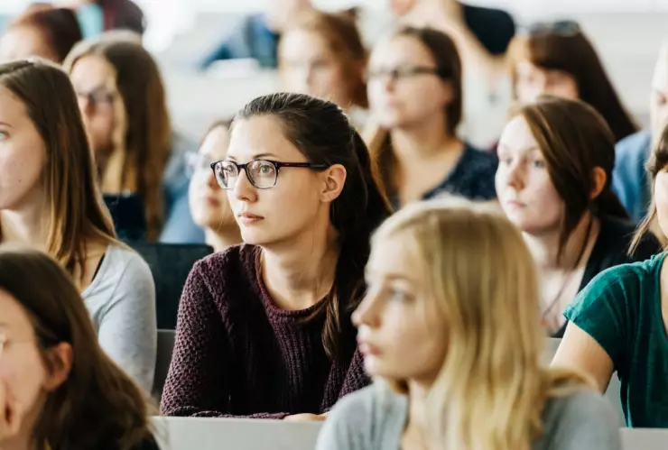 Carreras que más eligen las mujeres
