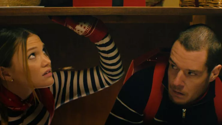 Todos están viendo esta nueva película navideña: es una divertida comedia que dura solo una hora y media.