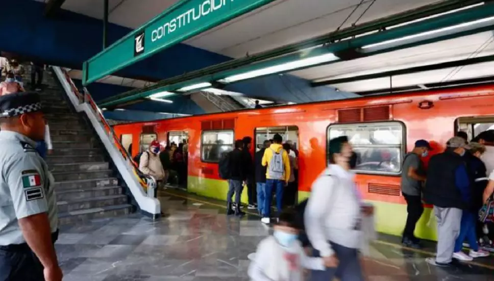 Usuarios reportan retrasos en el Metro CDMX hoy en las líneas 2, 8 y 9