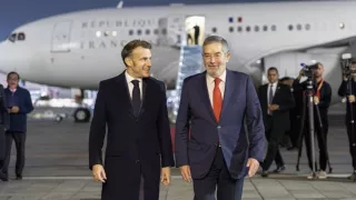 Emmanuel Macron y Juan Ramón de la Fuente.