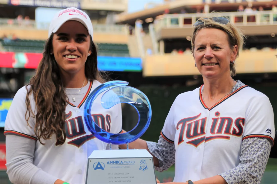 En septiembre pasado durante un partido de los Twins de la MLB, María Fassi recibió el Annika Award