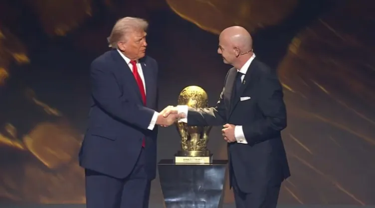 Trump recibe en Premio de la Paz de la FIFA
