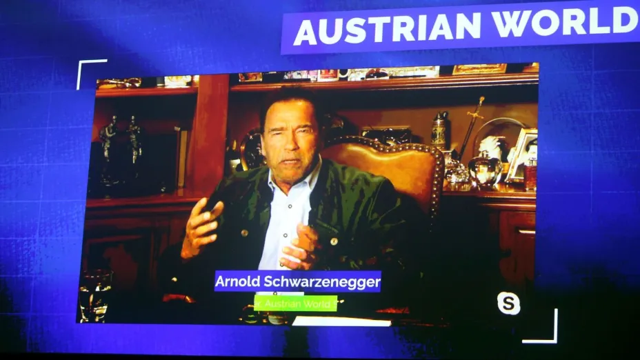 Schwarzenegger_AP.jpg