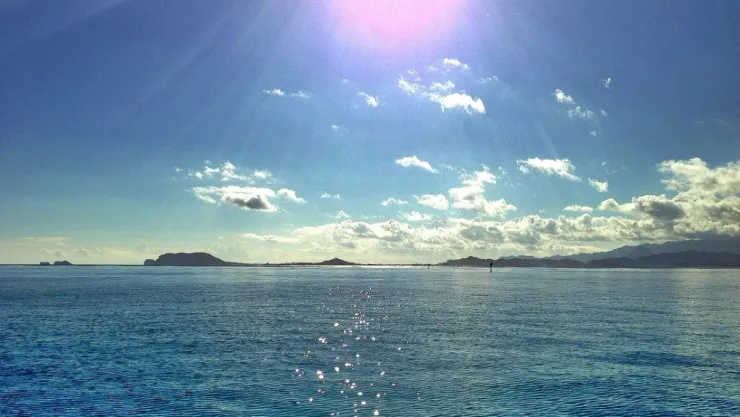 /universo-mar/por-que-agua-mar-es-azul